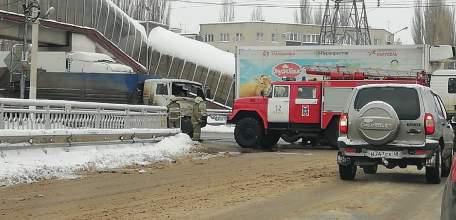 В Ельце на альтернативном участке трассы М-4 столкнулись &laquo;КАМАЗ&raquo; и &laquo;МАН&raquo;
