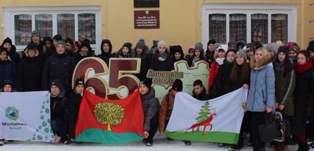 Елецкая молодёжь устроила флешмоб в честь 65-летия Липецкой области
