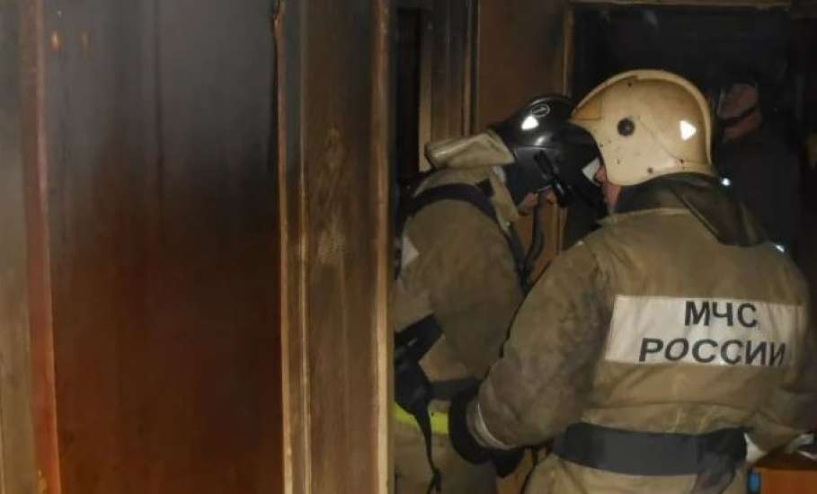 Ночью 2 января произошёл пожар в доме на улице Орджоникидзе