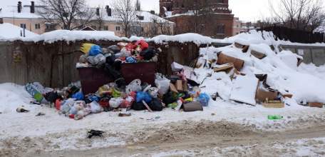 Ельчане жалуются на уличные свалки