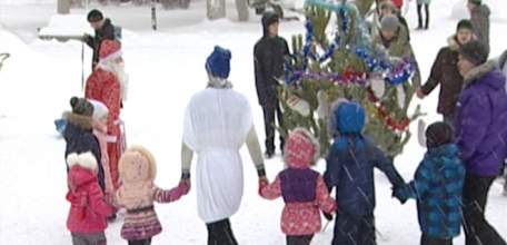 Студенты елецкого колледжа искусств порадовали малышей новогодним представлением