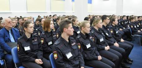 Проводится набор выпускников 11 классов школ города Ельца для поступления в ВУЗы МВД России