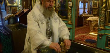 Епископ Максим возглавил богослужения навечерия Крещения Господня