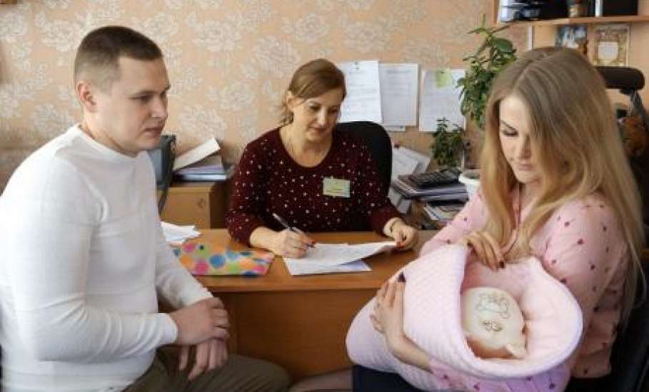 В Липецкой области молодые мамы первенцев получат 85 тысяч рублей