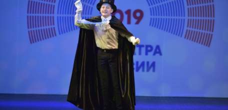 В Ельце торжественно открыли Год театра