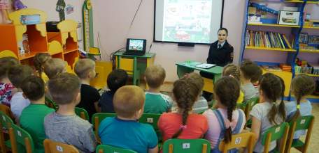 В Ельце малыши изучают свойства световозвращателей