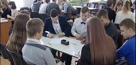 В Ельце выбрали победителя отборочного этапа викторины для молодёжи «Интеллектуальный баттл»