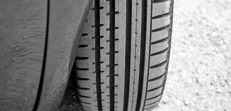 В Ельце &laquo;пятнадцатая&raquo; задела пешехода, двигаясь задним ходом