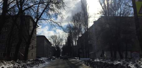Внимание! Одностороннее движение по улице Юбилейной перекрыто из-за латания ям дорожниками