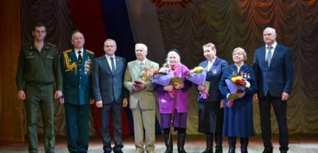 В Ельце торжественно отметили День защитника Отечества