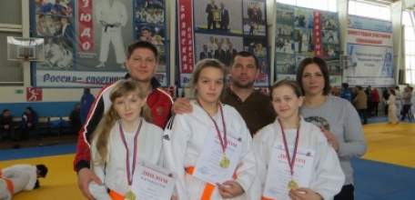 Спортсменки из Елецкого района успешно выступили на соревнованиях по дзюдо в Брянской области