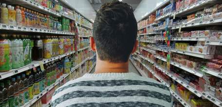 В отношении жителя Ельца возбуждено уголовное дело за хищение 2 бутылок коньяка и 9 плиток шоколода