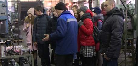 Городская программа «Профориентир» продолжает помогать школьникам найти своё призвание, а работодателям – будущих высококлассных специалистов