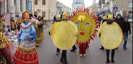 Масштабным гуляньем завершилась в Ельце масленичная неделя