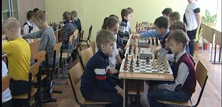 В Ельце начался городской турнир по шахматам среди младших школьников