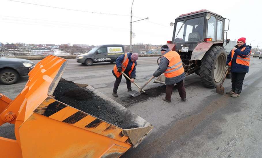 В Липецкой области отремонтировано более 4000 м2 региональных автодорог