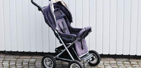 Житель города Липецка совершил в Ельце кражу детской коляски из подъезда многоквартирного дома