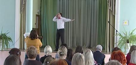 В Ельце подвели итоги конкурса художественного чтения педагогов «Лёгкое дыхание»