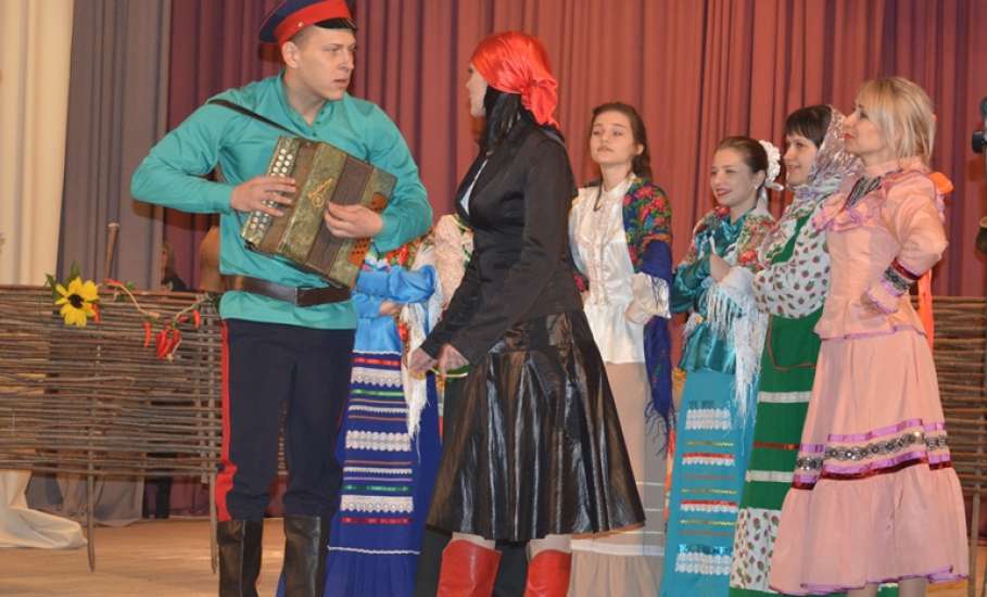 В Елецком районе Год театра открылся фестивалем самодеятельных коллективов «Театральные встречи в провинции