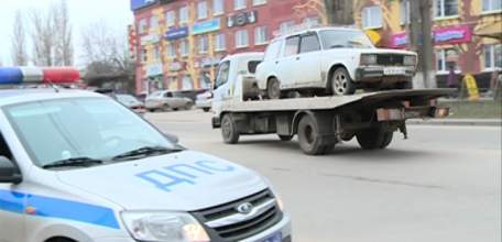В Ельце сотрудники ГИБДД выявляли нарушителей правил стоянки транспортных средств