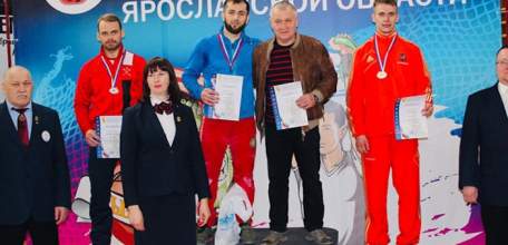 Воспитанник елецкого &laquo;Спартака&raquo; установил два рекорда России по гиревому спорту