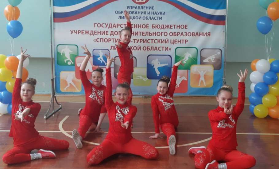 Команда «Созвездие» из Елецкого района заняла 2 место на областном Фестивале фитнес-аэробики