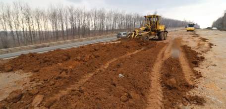 На автодорогах регионального значения в Липецкой области заключены контракты на 900 млн рублей