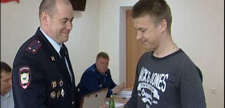 В полиции Ельца чествовали граждан, оказавших содействие в работе