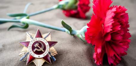 Поздравление от администрации и Совета депутатов городского округа город Елец с Днем победы!