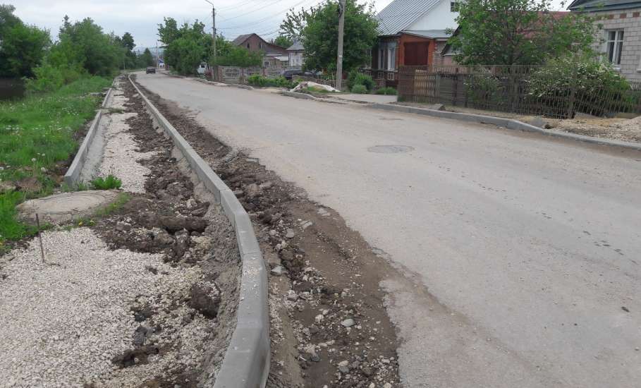 В Ельце продолжаются работы в рамках национального проекта «Безопасные и качественные автомобильные дороги»