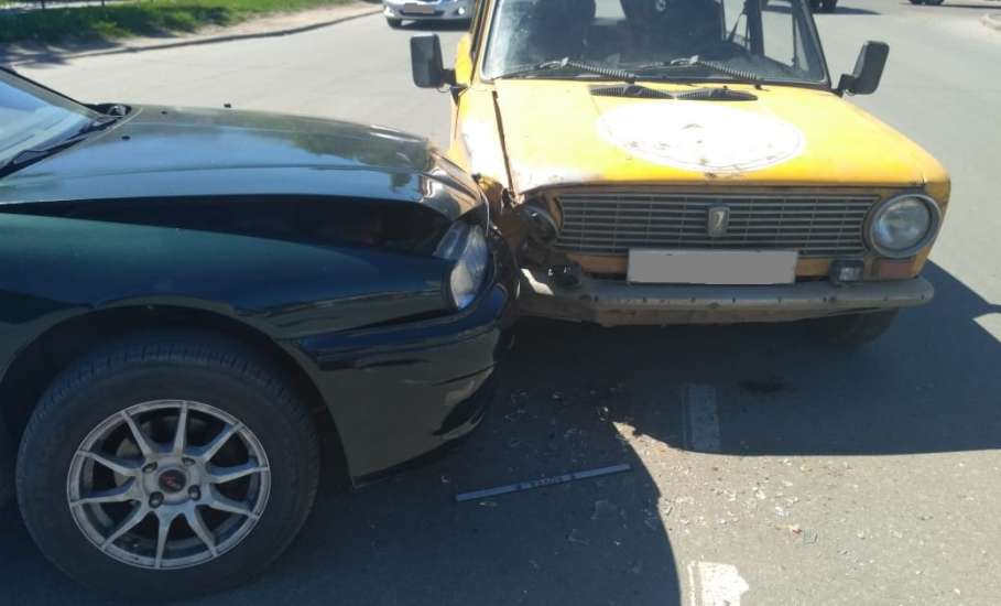 В ДТП на улице Коммунаров пострадал маленький пассажир