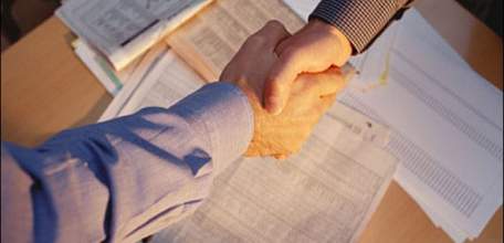 Работодатель привлечен к административной ответственности за ненадлежащее оформление трудовых отношений с работником