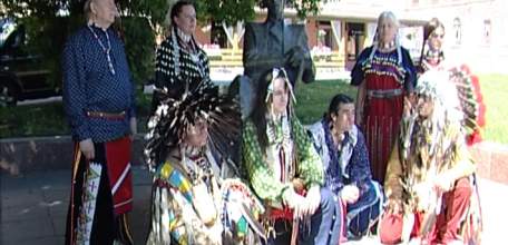 Елец посетили участники литературно-этнографического фестиваля «Песнь о Гайавате на границе Дикого поля»