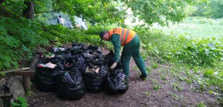 Компания «ТЭКО-Сервис» и неравнодушные горожане убрали мусор в Петровском парке