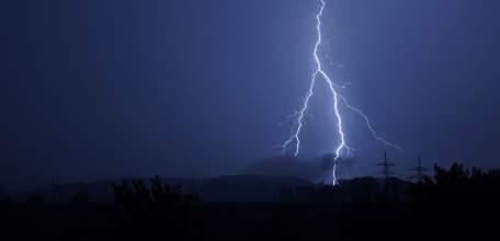 31 мая и 1 июня в Липецкой области ожидаются дожди, грозы, в отдельных районах ливни и град