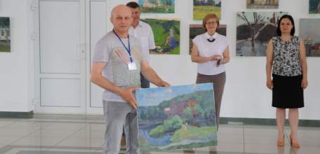 В ЕГУ им. И.А. Бунина открылась выставка XV Липецкого пленэра художников ЦФО «Кружевная палитра земли Елецкой»