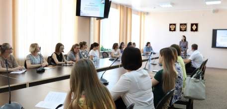 В ЕГУ И.А. Бунина состоялся областной профильный семинар «Школа молодых ученых» по проблемам гуманитарных наук