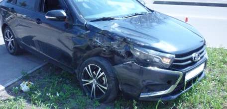 8 июня в Ельце на нерегулируемом перекрёстке произошло ДТП