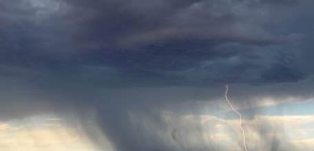 15 июня на территории Липецкой области ожидаются грозы, местами ливни и град