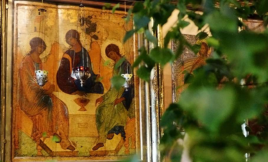 16 июня 2019 года православные празднуют день Святой Троицы