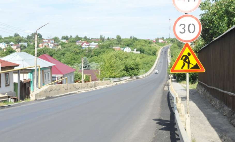 В Ельце продолжается реализация проекта «Безопасные и качественные дороги»