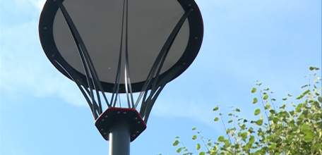 Почему в некоторых районах города не горят уличные фонари?