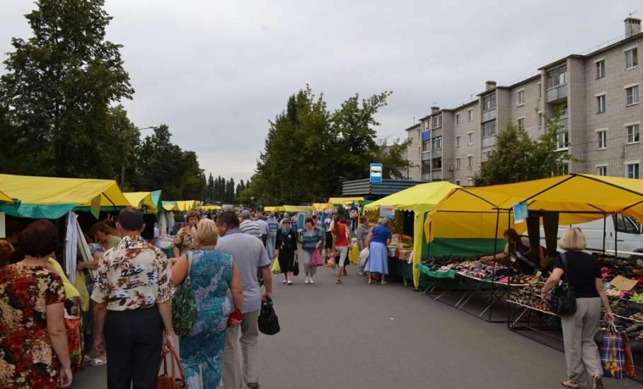 3 августа в городском округе город Елец проводится областная розничная ярмарка (ул. Яна Фабрициуса)
