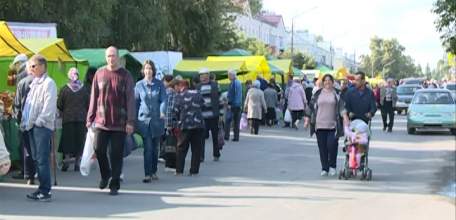 В Ельце прошла областная торговая ярмарка в честь Дня железнодорожника