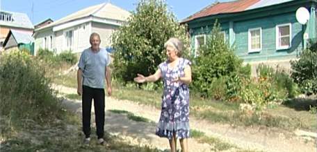 Жители улицы Матросова пожаловались на свою дорогу