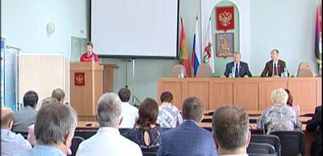 На 23-й сессии Совета депутатов Ельца принято решение об объявлении конкурса на должность Главы города