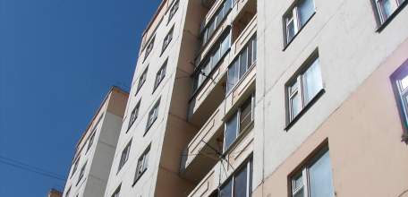 13-летний подросток упал с крыши девятиэтажного дома в Ельце и погиб