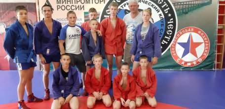 Воспитанники спортшколы &laquo;Локомотив&raquo; принимают участие в учебно-тренировочных сборах по самбо