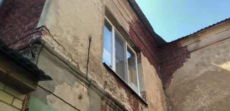 Жители дома 108 по улице Мира жалуются на неисполнение своих обязательств управляющей компанией!