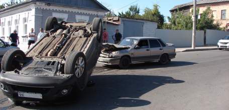 В Ельце на пересечении улиц Ленина и Карла Маркса произошло ДТП